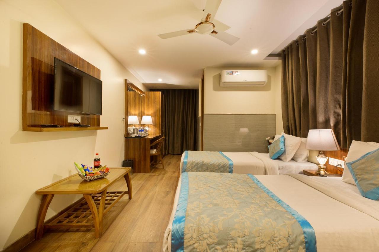 Hotel Viva Palace New Delhi Eksteriør billede