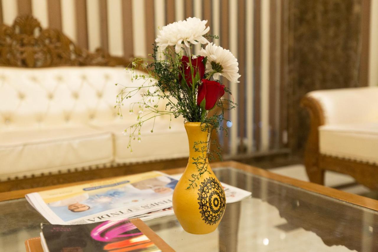 Hotel Viva Palace New Delhi Eksteriør billede
